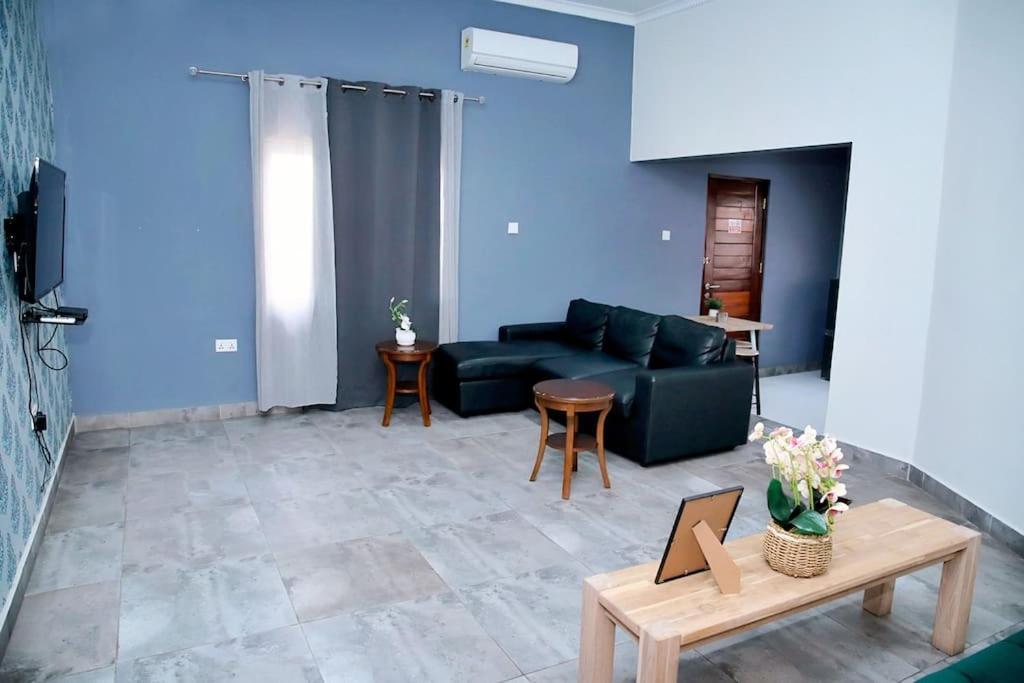 Petite'S Nest - Apartment 3 Accra Luaran gambar